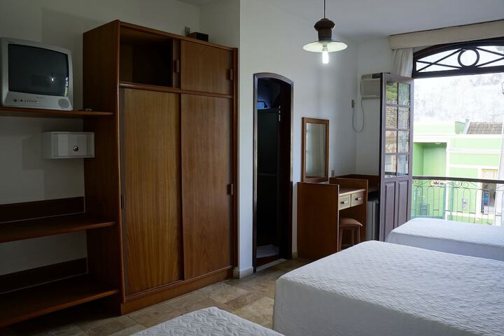 Room 6 of 20