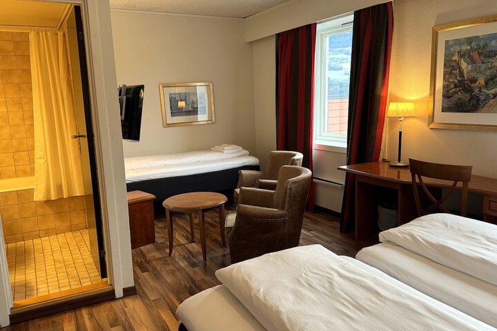 Room 76 of 209