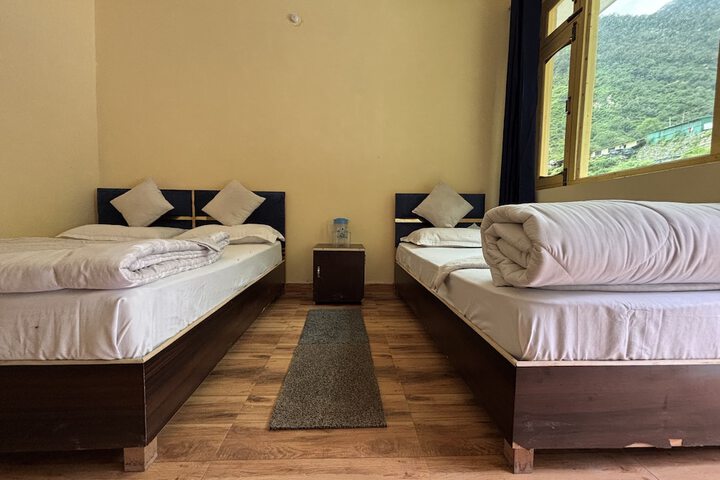 Room 9 of 42