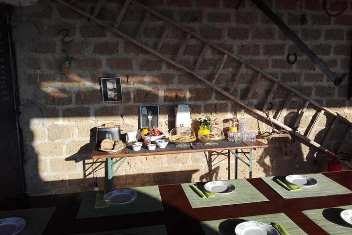 Dining 16 of 21