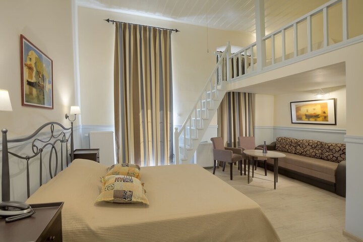 Room 13 of 52