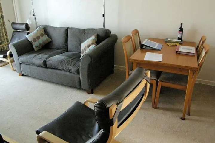 Room 8 of 13