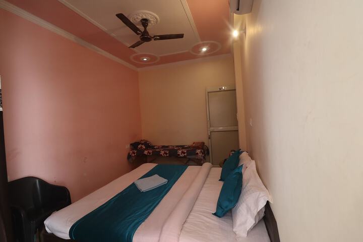 Room 5 of 46