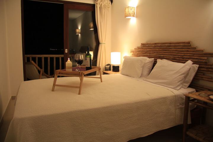 Room 3 of 52
