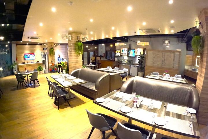 Dining 77 of 125