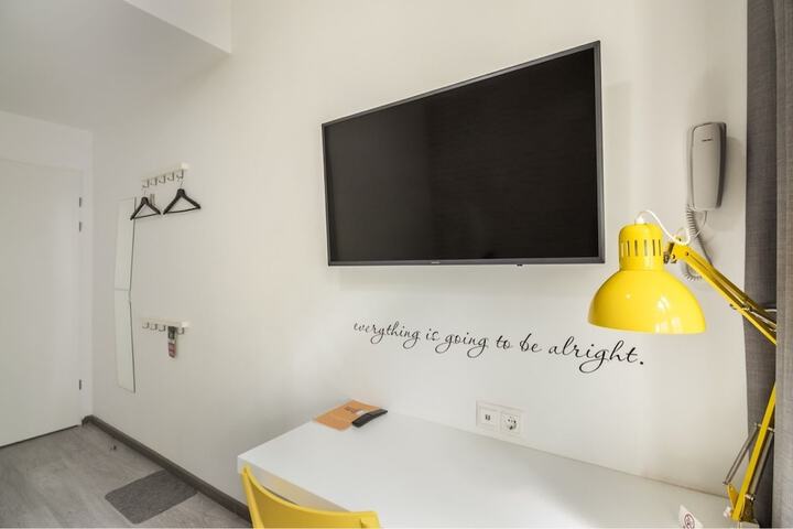 Room 13 of 50