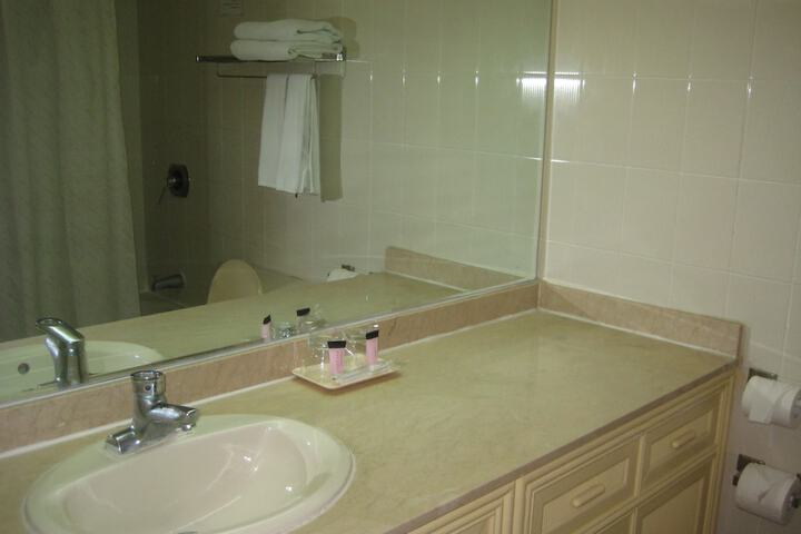 Room 12 of 22