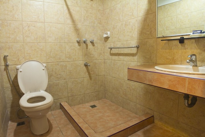 Clean Restrooms