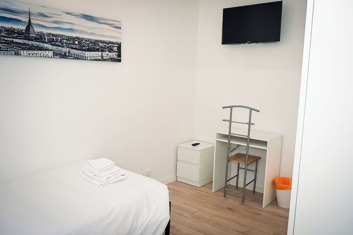 Room 20 of 33