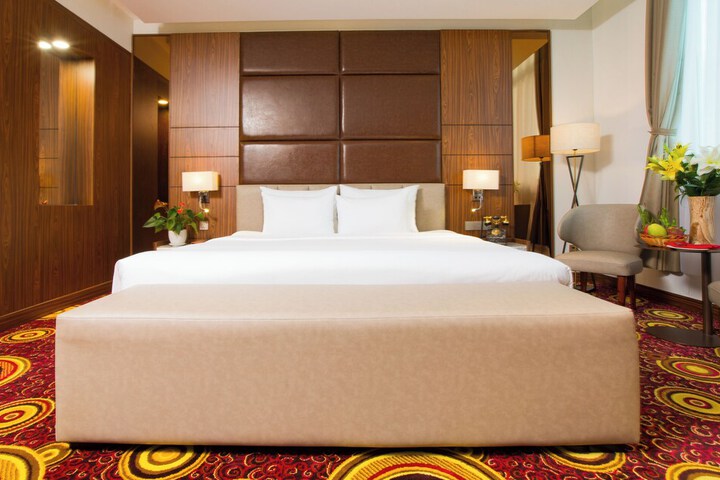 Room 44 of 137