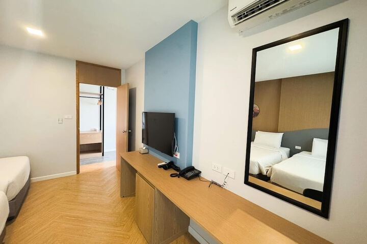 Room 13 of 35