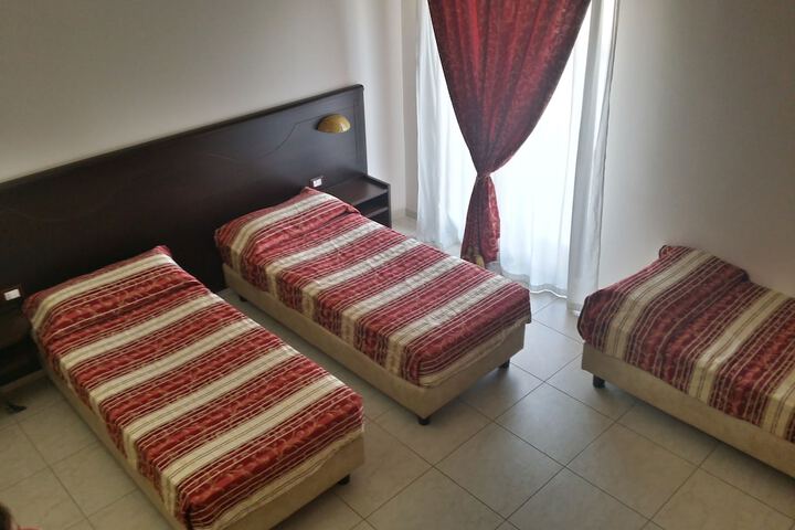 Room 7 of 63