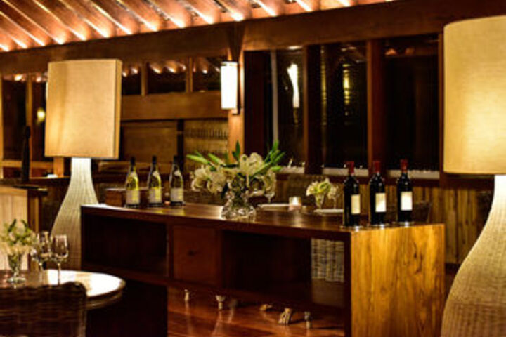 Lounge 20 of 29
