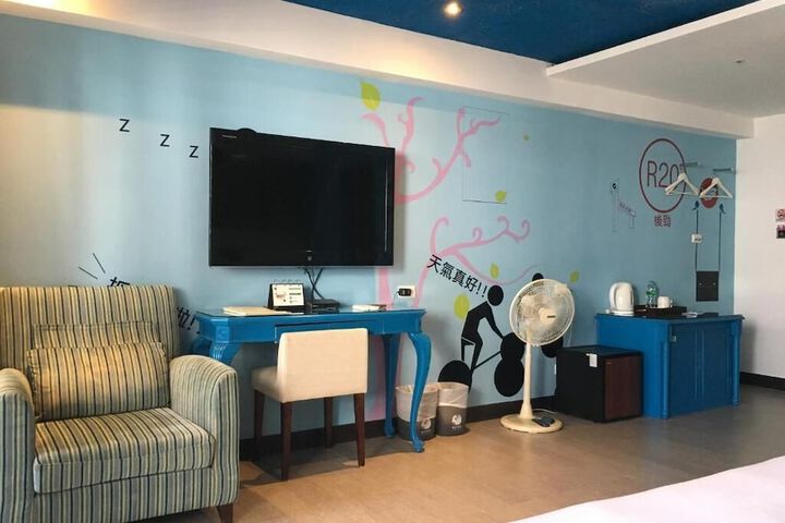 Room 34 of 49