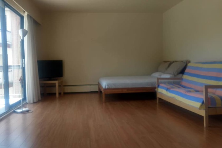 Room 14 of 30