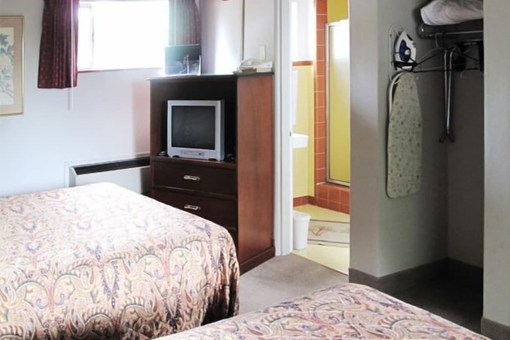 Room 6 of 20