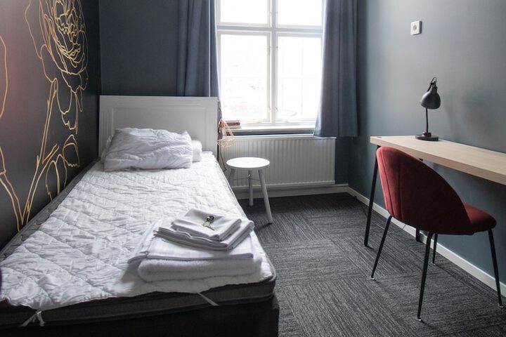 Room 3 of 18