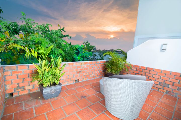 Terrace/Patio 11 of 36