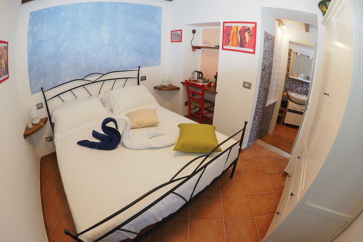 Room 9 of 86