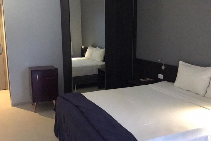 Room 2 of 22