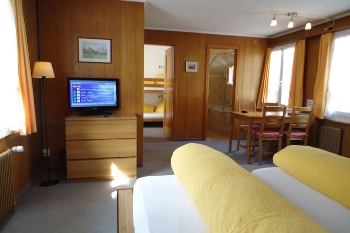 Room 20 of 76