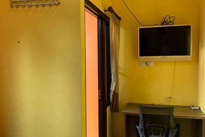 Room 28 of 58