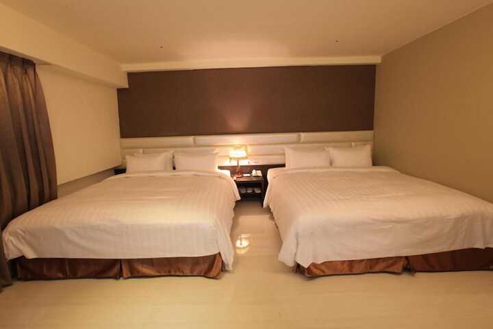 Room 27 of 62