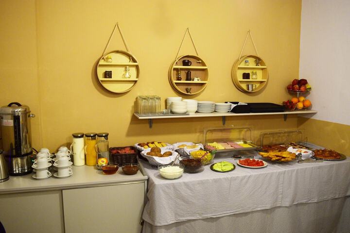 Dining 35 of 52