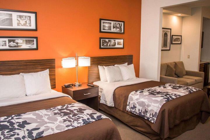 2 Double Beds (10 of 10)