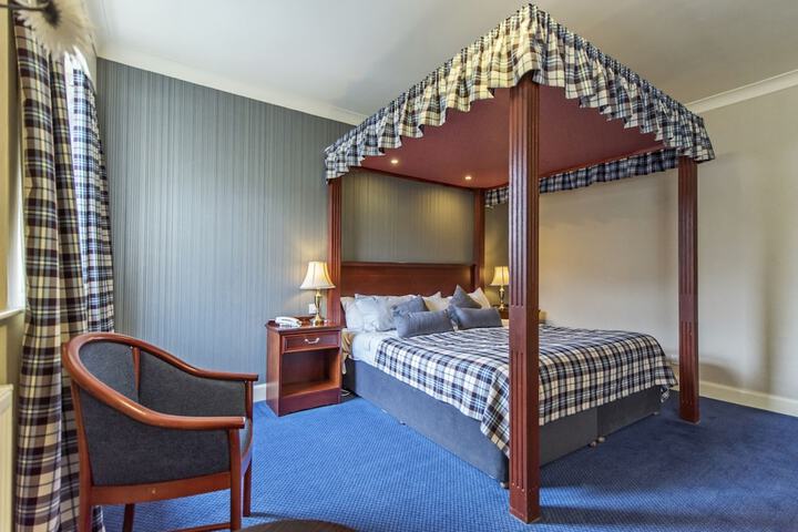 Room 45 of 118