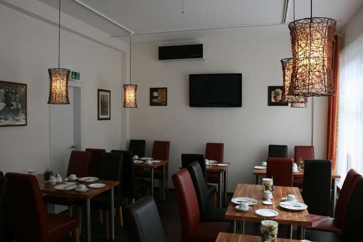 Dining 41 of 60