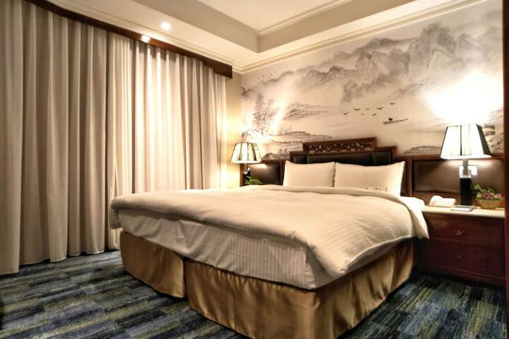 Room 6 of 82