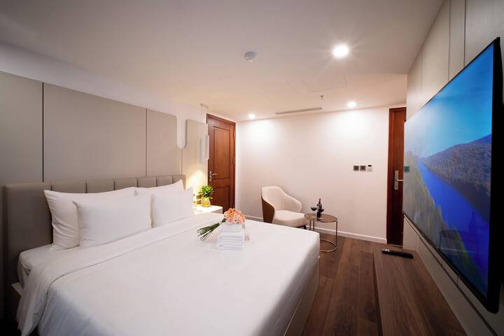 Room 4 of 50