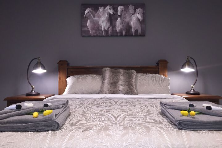 Room 2 of 31