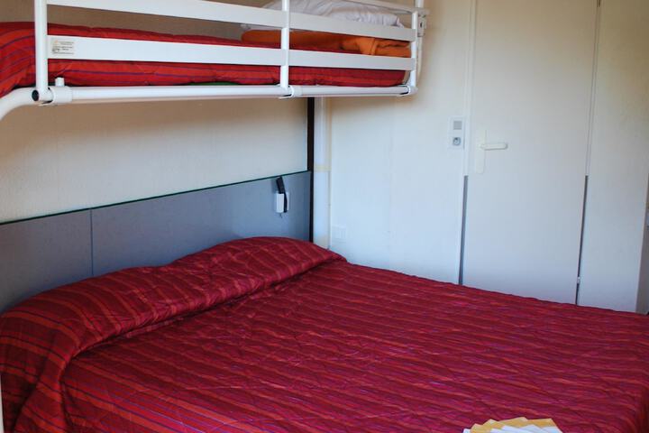 Room 3 of 25