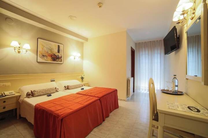 Room 6 of 26