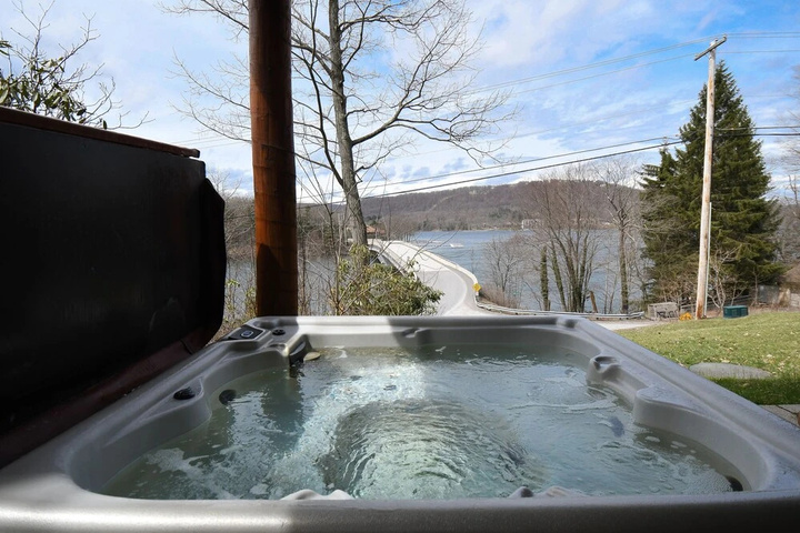 Pool 11 of 22