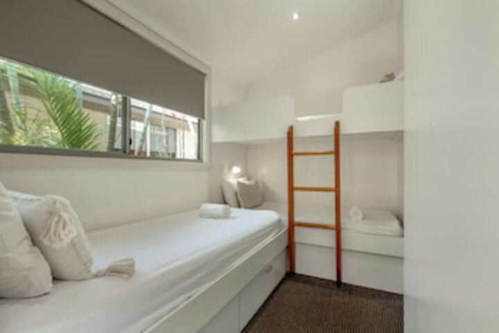 Room 13 of 279