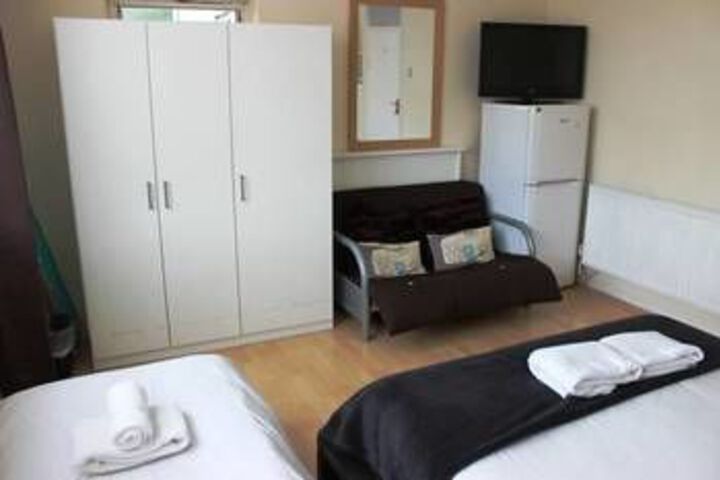 Room 46 of 82