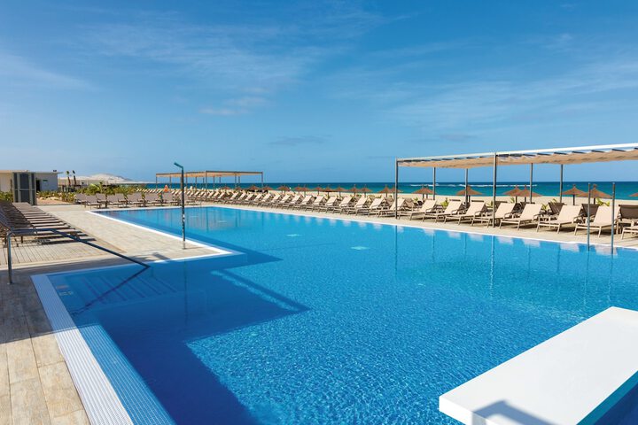 Pool 20 of 63