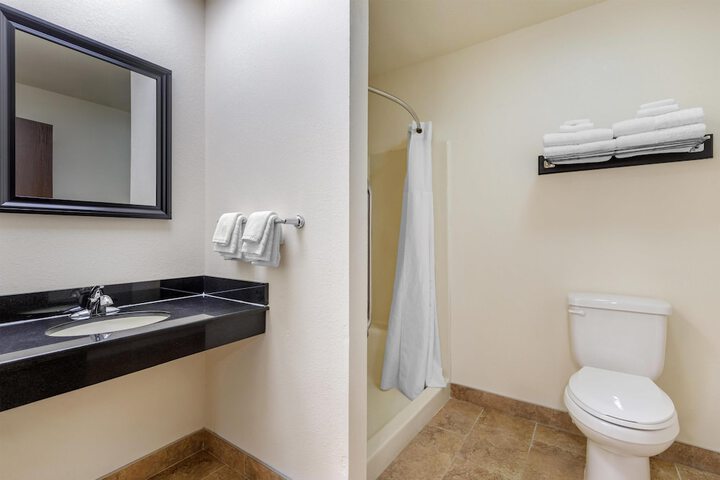 Room 105 of 128