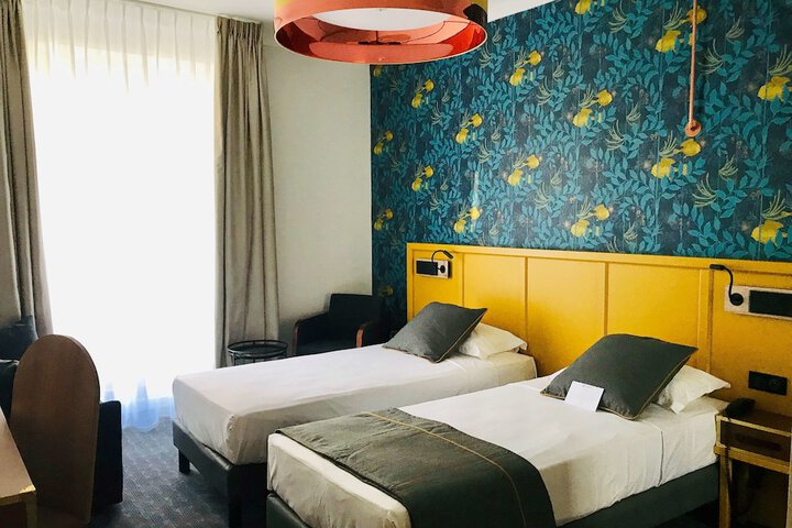 Room 14 of 62