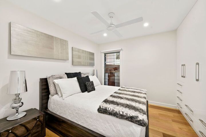 Room 4 of 26