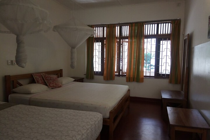 Room 12 of 51