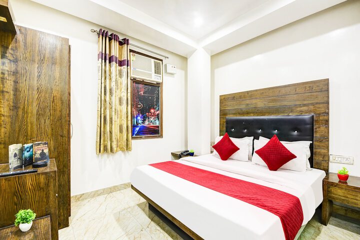 Room 7 of 24