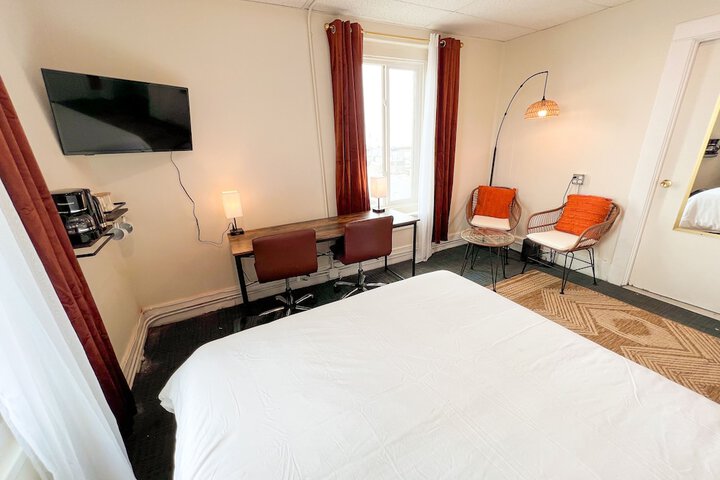 Room 14 of 85