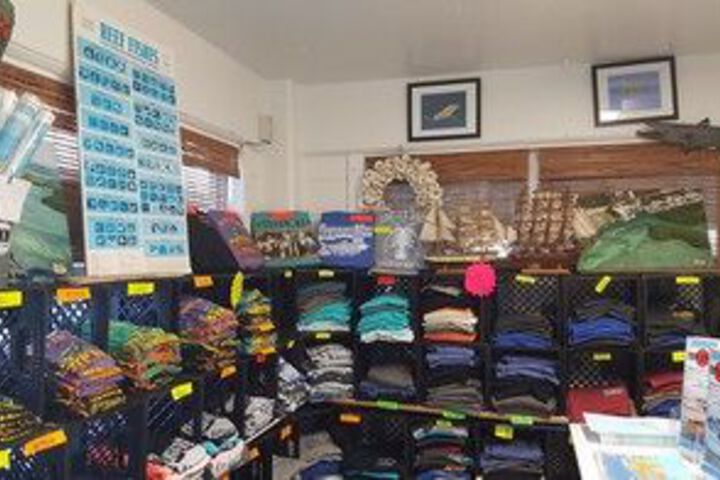 Gift Shop 40 of 132