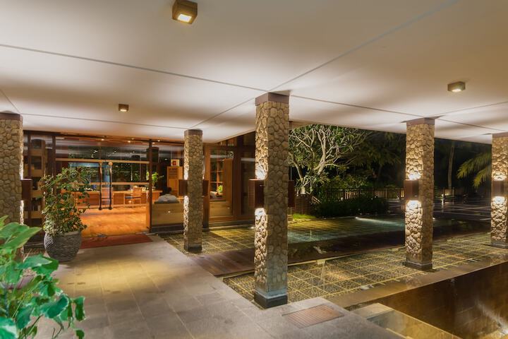 Hotel 76 of 82