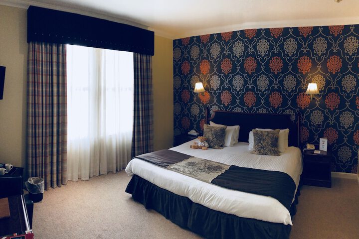 Room 5 of 68