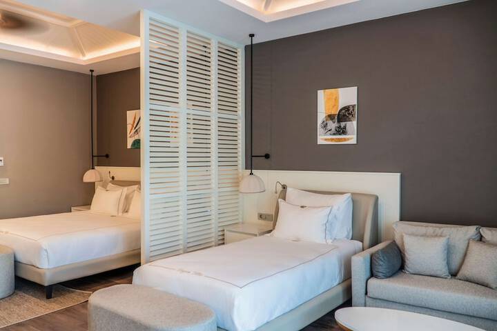 Room 42 of 254
